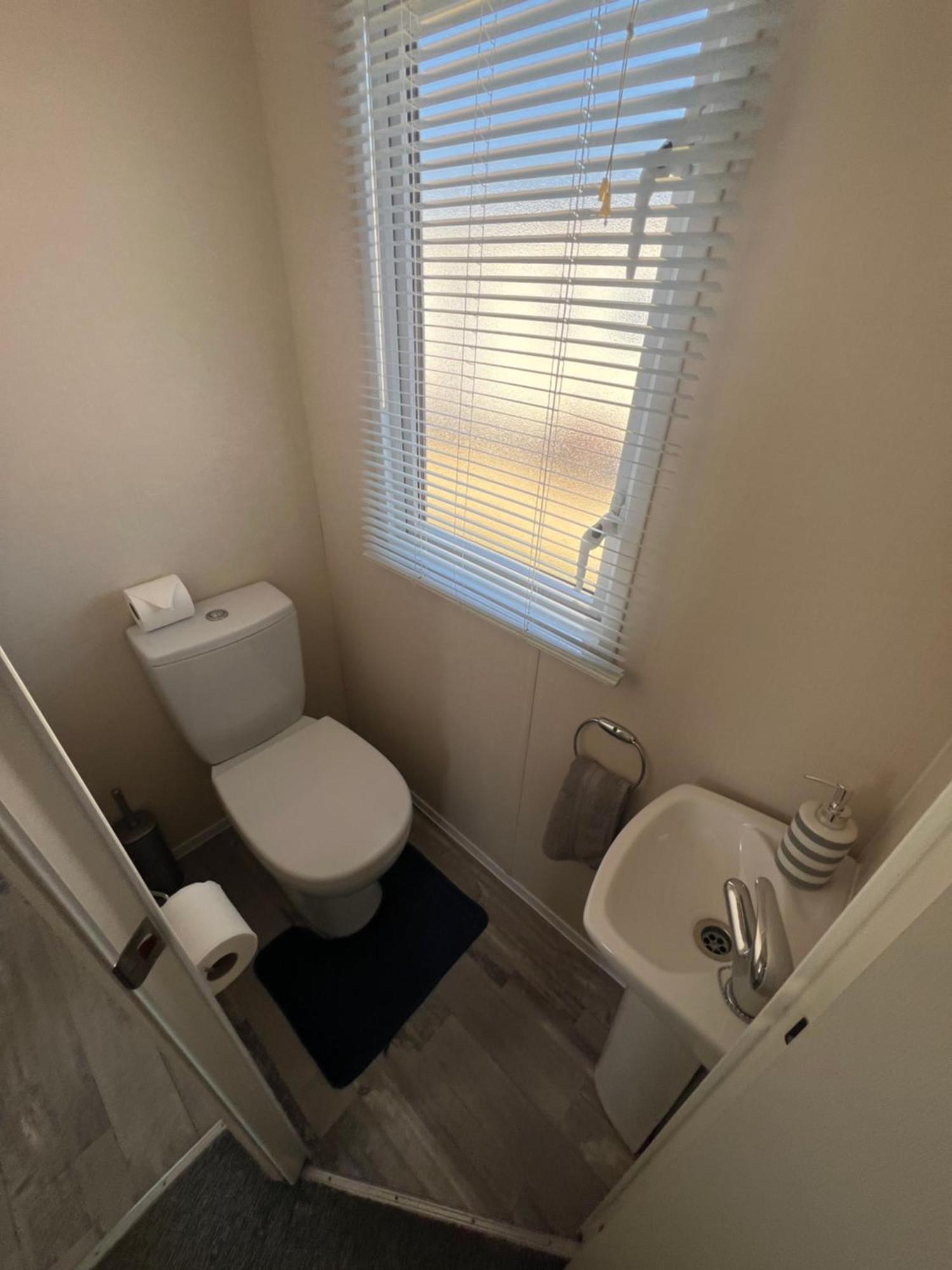 3 Bedroom Modern Caravan Sleeps Up To 8 Millom Esterno foto